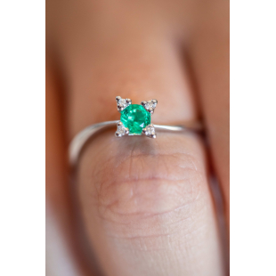 Anello Smeraldo e Diamanti... 2