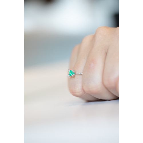 Anello Smeraldo e Diamanti a Stella